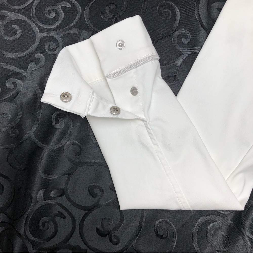 ⭐️NEW⭐️White House Black Market (WHBM) White Denim Jacket - Picture 5 of 15
